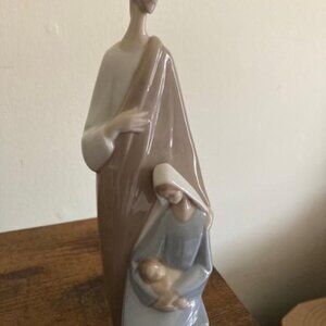 Lladro Holy Family Figuerine